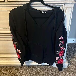American Eagle Hoodie with floral detail sleeves 
Smoke free home